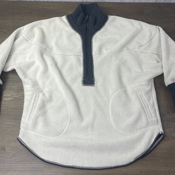 Free People Movement Mountain Dreamin’ Reversible Sweatshirt Grey Ivory M/L - Picture 10 of 15